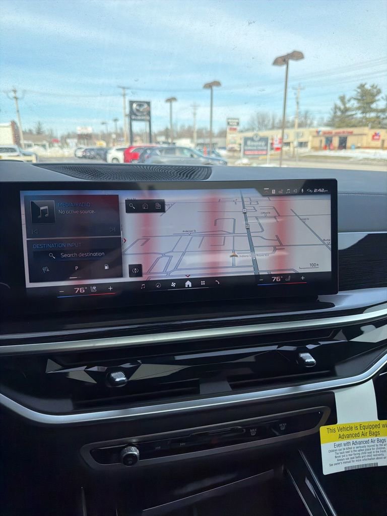 New 2026 BMW X7 M60i w/ Climate Comfort Package image 46