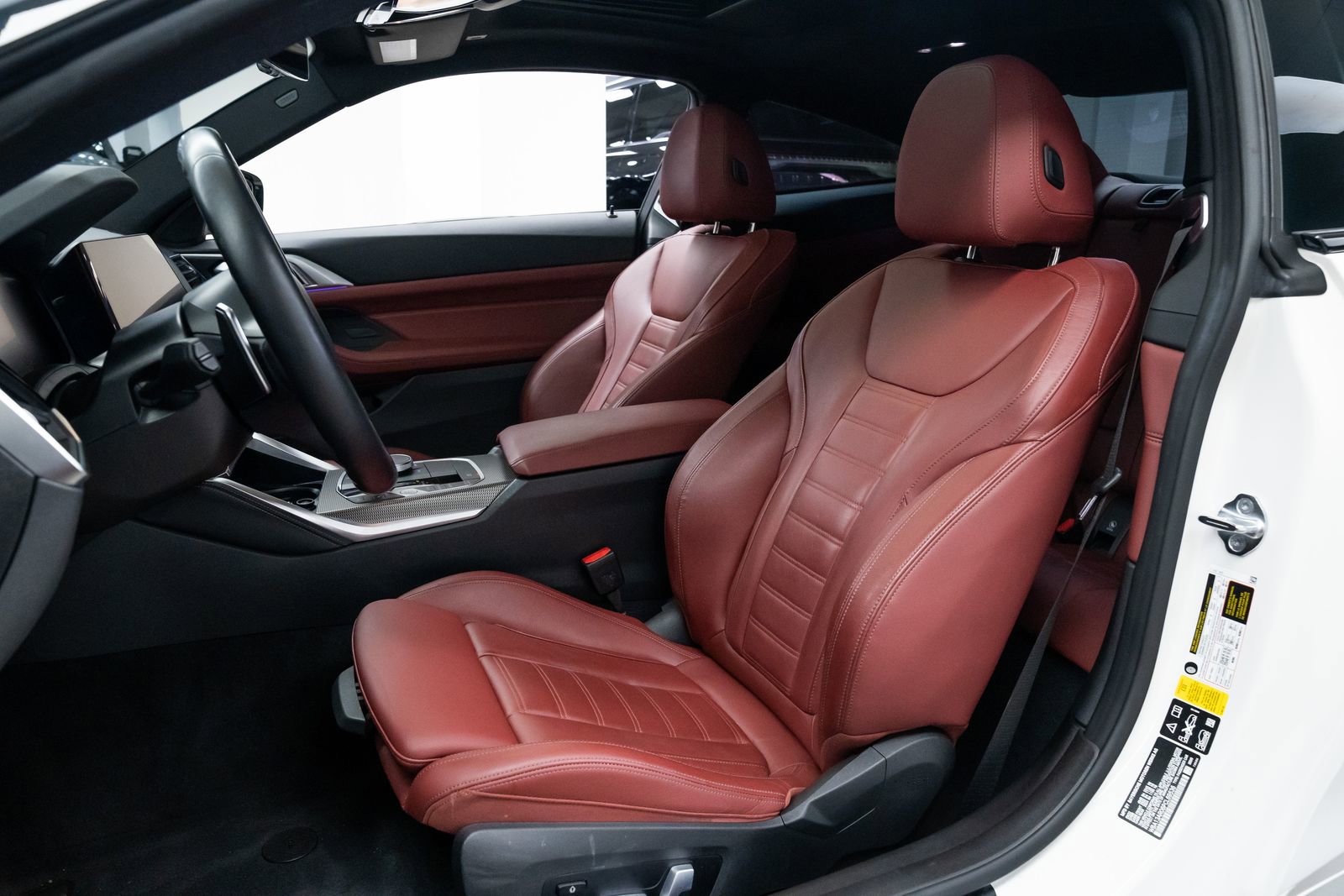 Used 2023 BMW 440i xDrive Coupe w/ Premium Package image 17