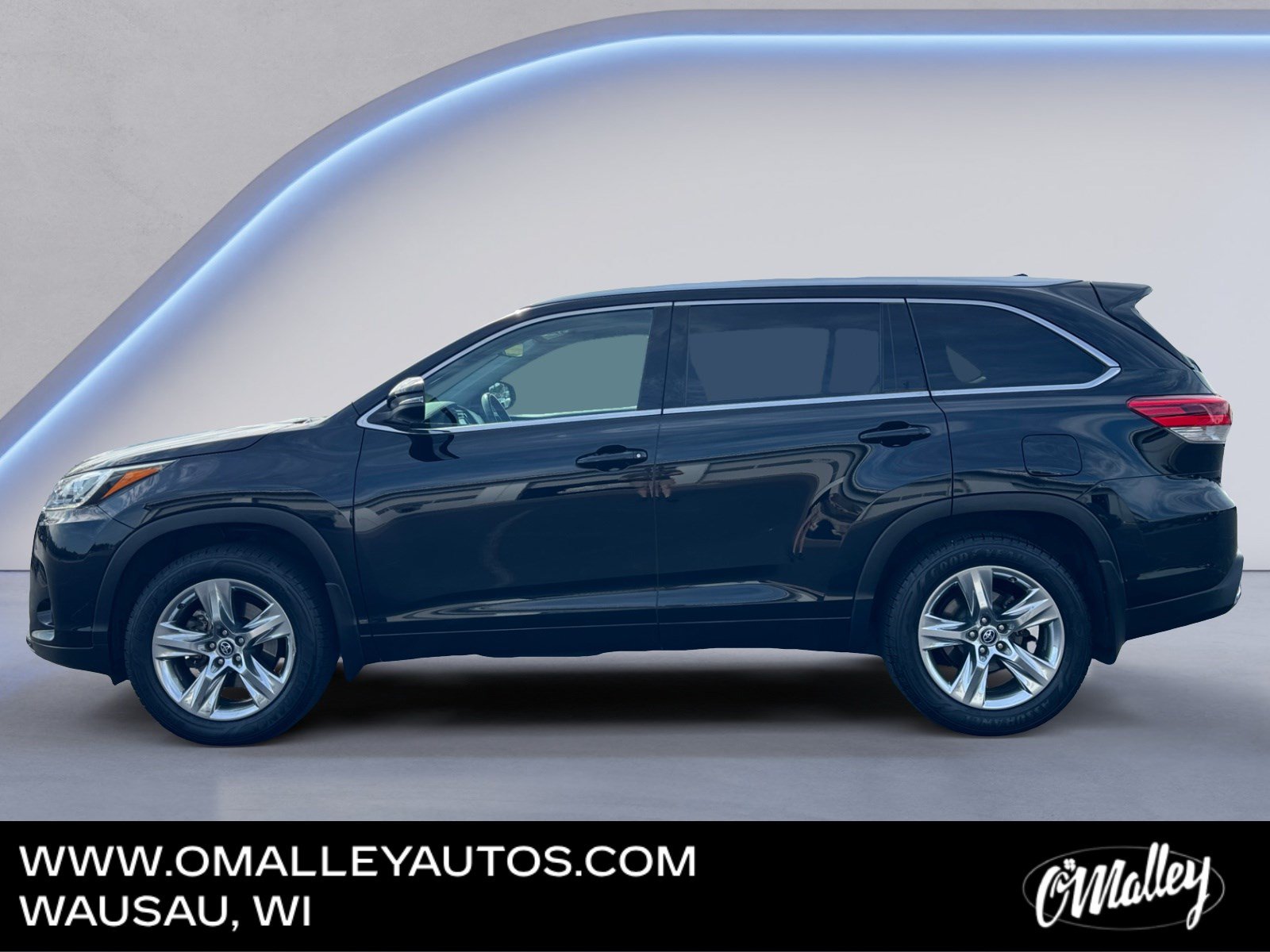 Used 2018 Toyota Highlander Limited AWD/4WD image 2