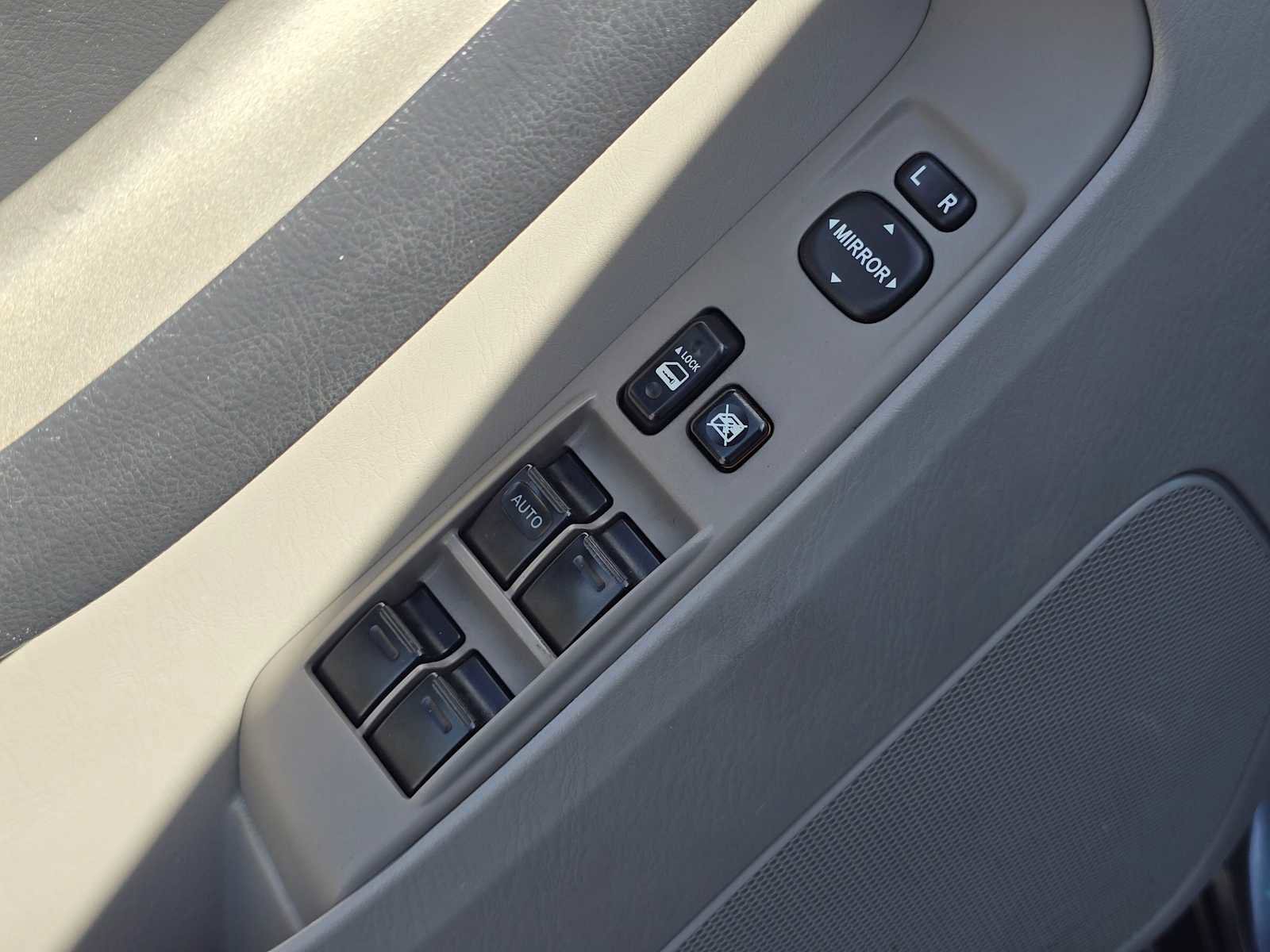 Used 2008 Toyota 4Runner Limited AWD/4WD image 23