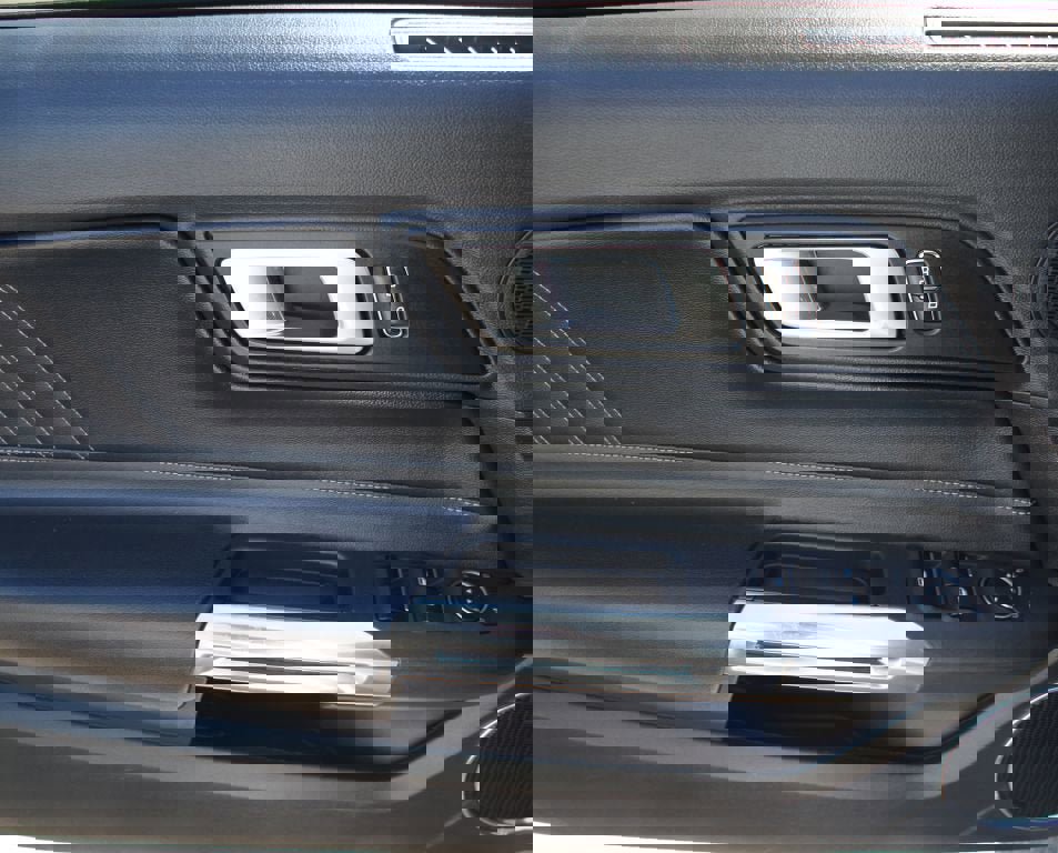 Used 2020 Ford Mustang Premium image 26