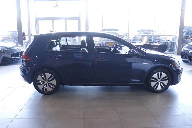 Used 2016 Volkswagen e-Golf SEL Premium image 7