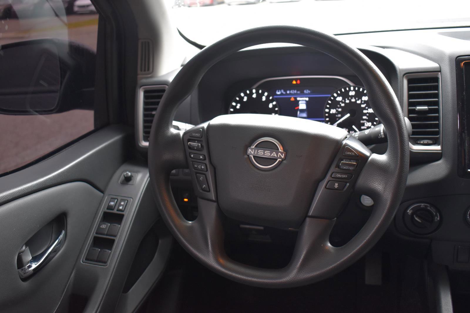 Used 2022 Nissan Frontier SV w/ Technology Package AWD/4WD image 31