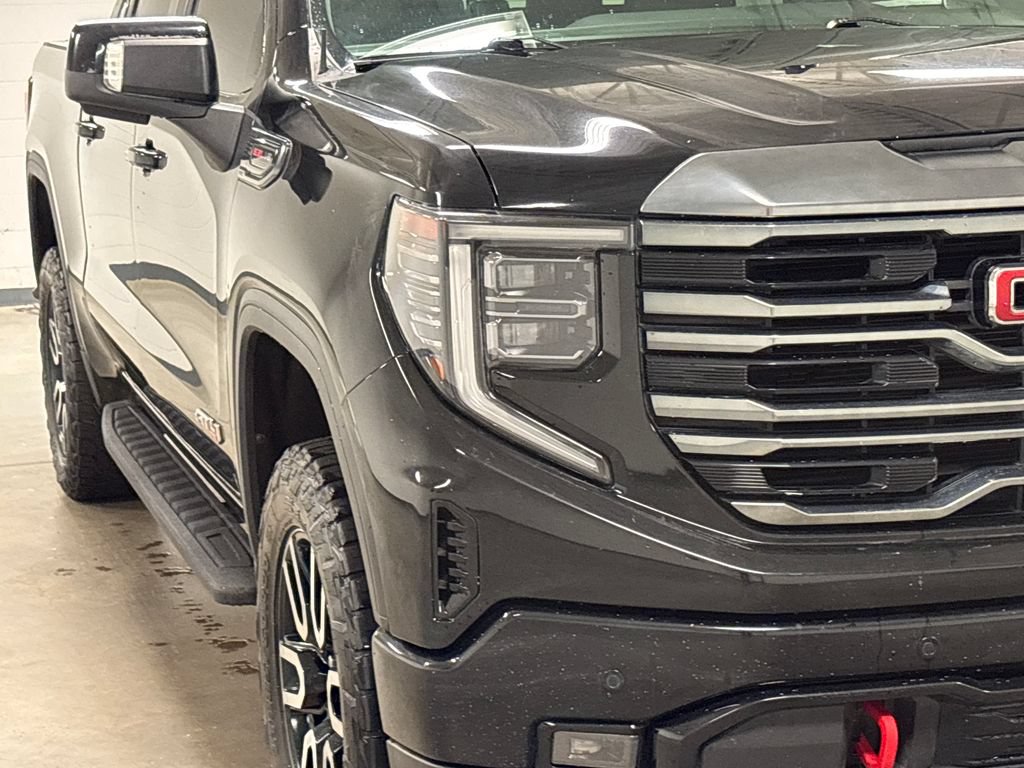 Used 2022 GMC Sierra 1500 AT4 w/ AT4 Premium Package AWD/4WD image 5