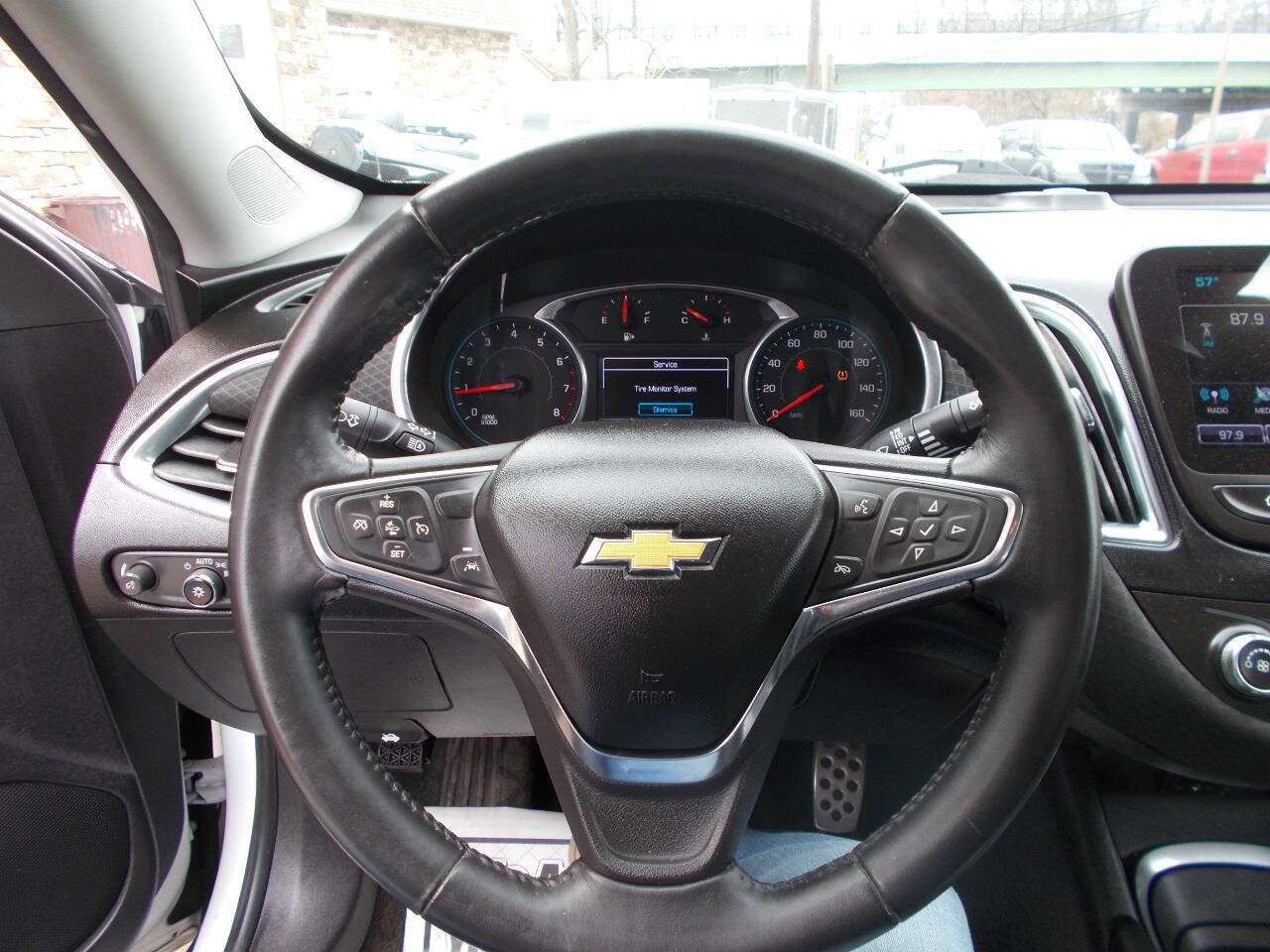 Used 2016 Chevrolet Malibu LT image 11