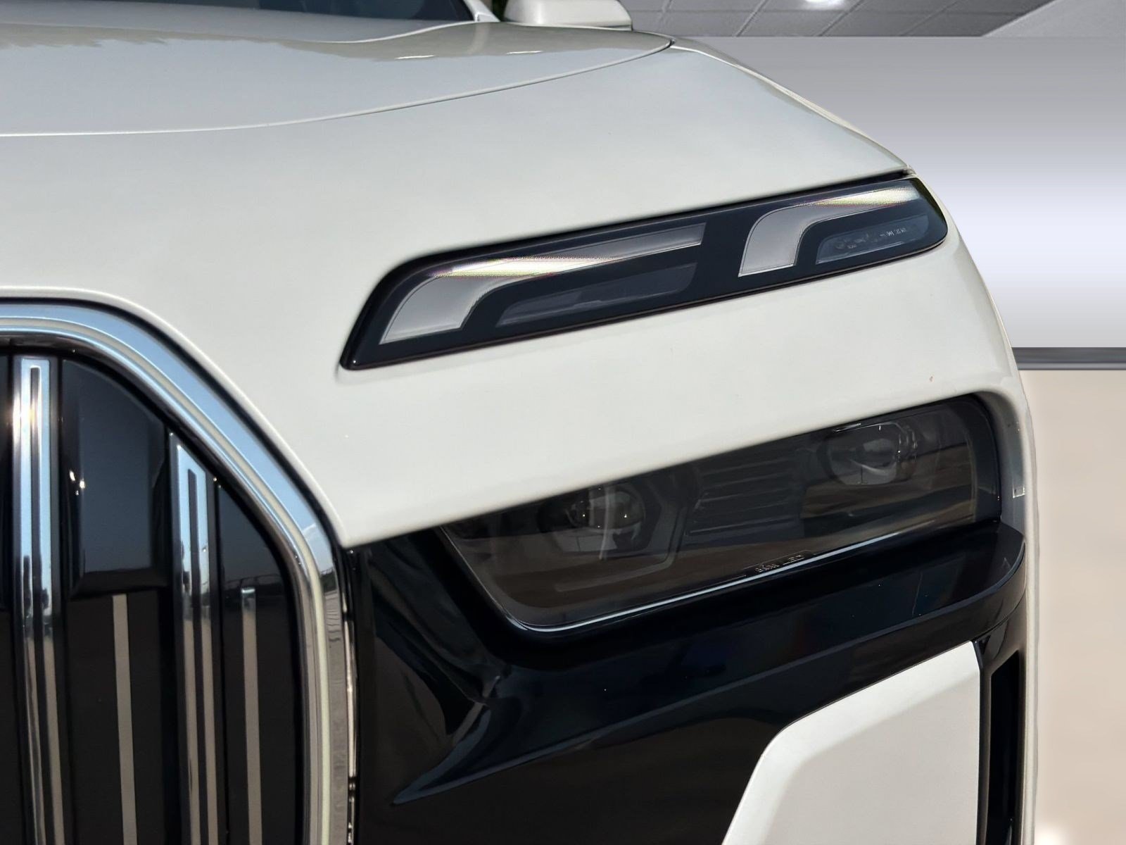 New 2026 BMW 750e xDrive AWD/4WD image 11