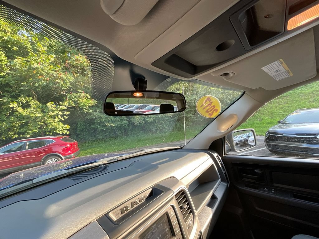 Used 2017 RAM 1500 Express AWD/4WD image 18