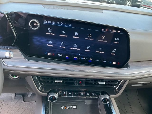 Certified 2025 Chevrolet Suburban LT w/ Comfort Package AWD/4WD image 13