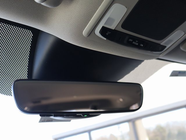 Used 2025 Honda Pilot EX-L image 27