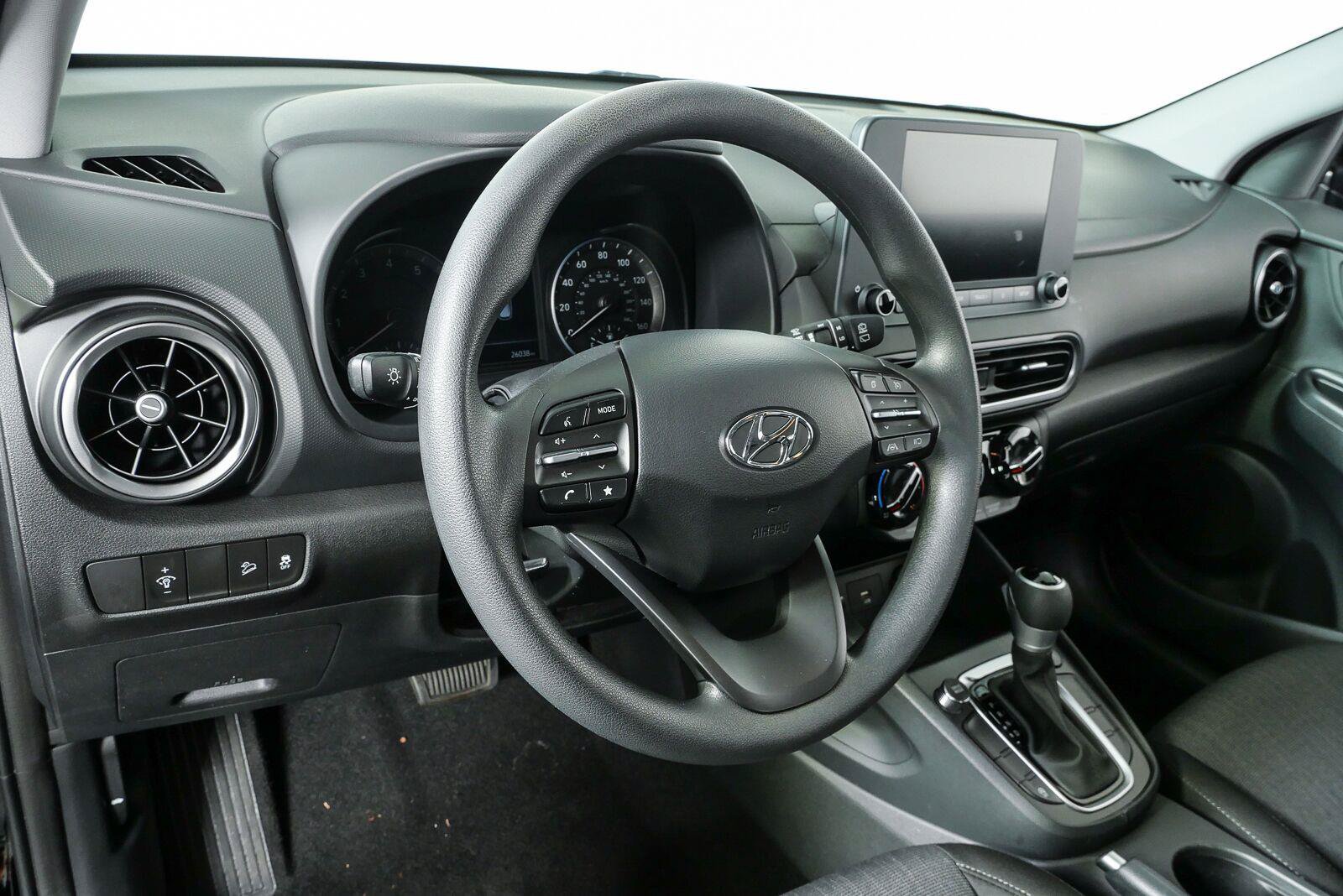 Used 2023 Hyundai Kona SEL AWD/4WD image 4