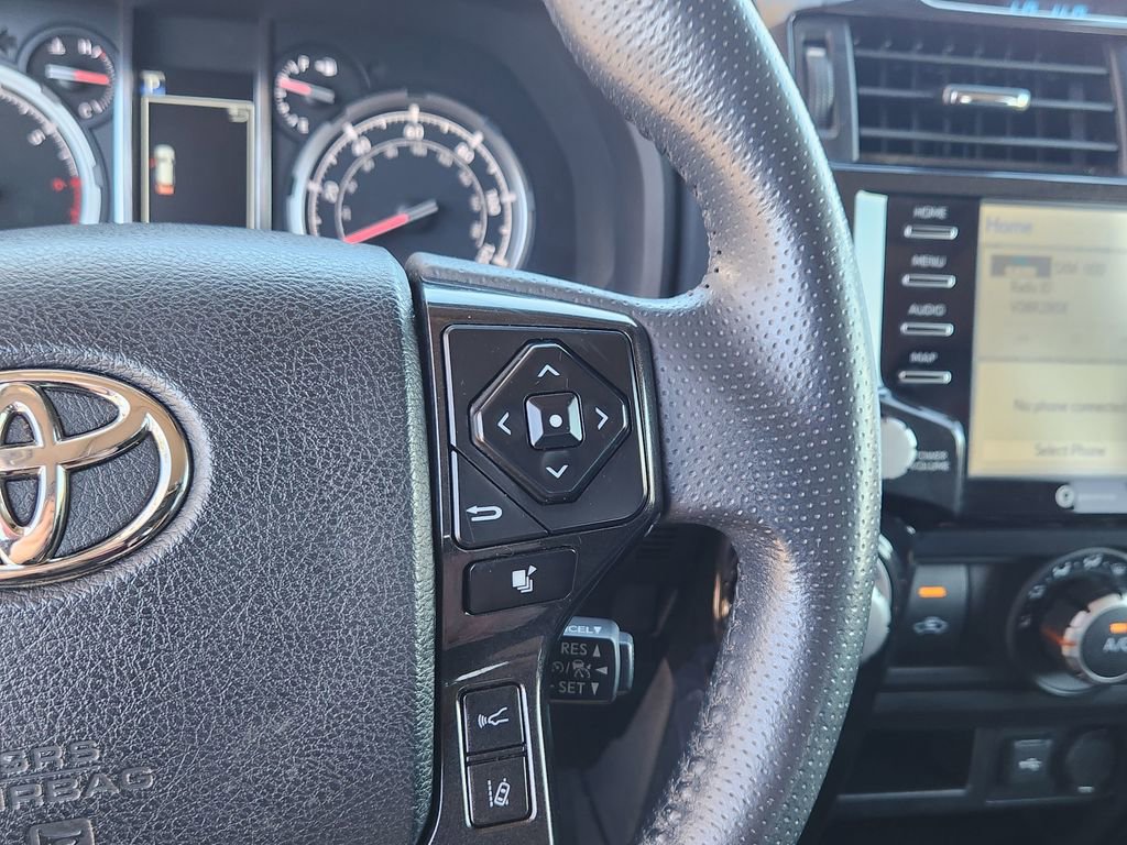 Used 2021 Toyota 4Runner Venture w/ Moonroof Package AWD/4WD image 18