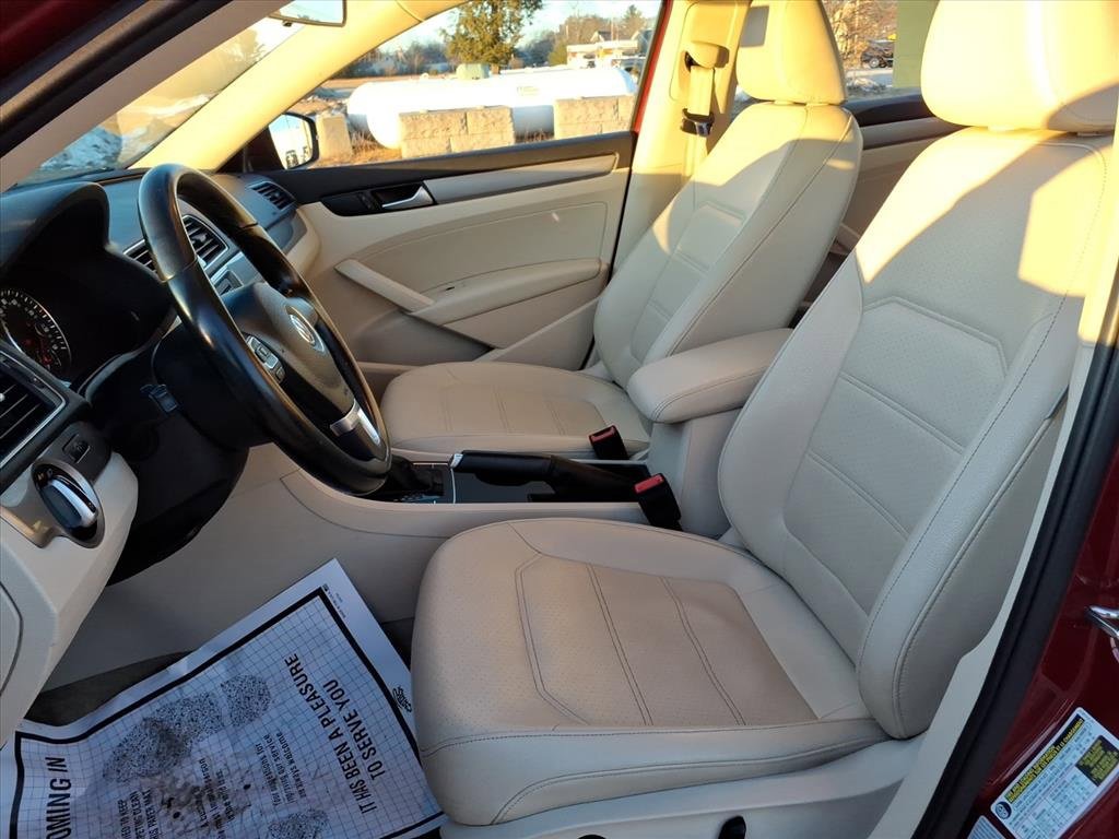 Used 2015 Volkswagen Passat 1.8T Limited Edition image 17