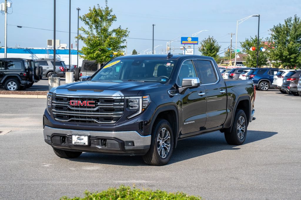 Used 2025 GMC Sierra 1500 SLT AWD/4WD image 3