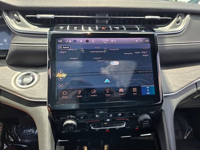 Certified 2024 Jeep Grand Cherokee L Limited w/ Luxury Tech Group II AWD/4WD image 24