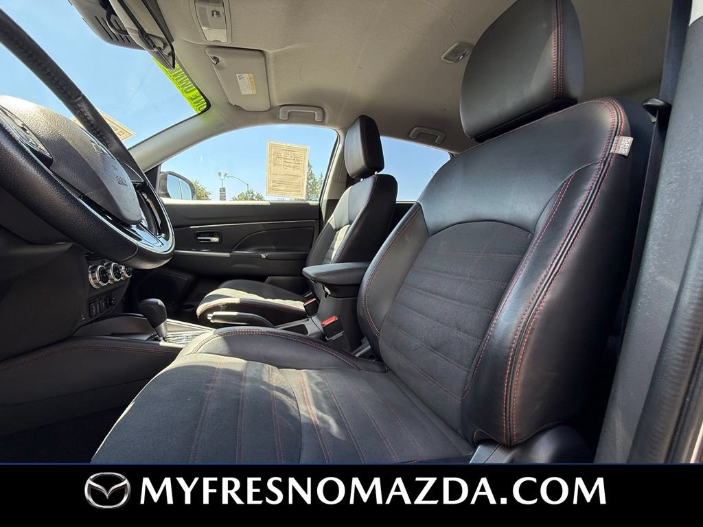 Used 2024 Mitsubishi Outlander Sport SE AWD/4WD image 32