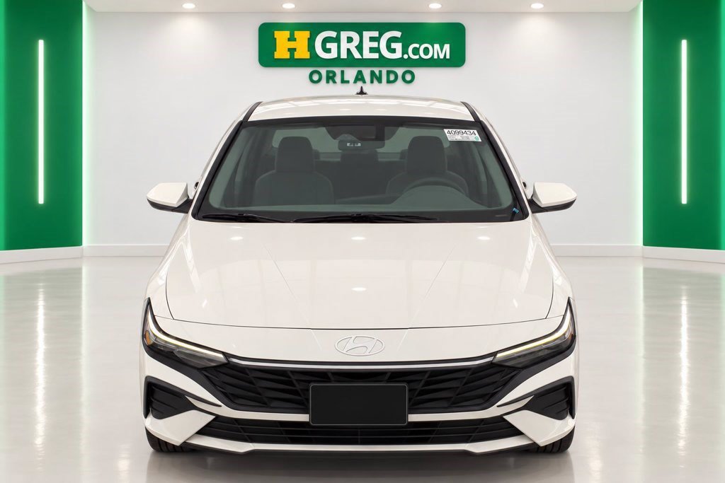 Used 2024 Hyundai Elantra SE FWD image 7