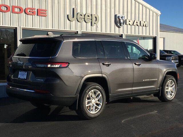 Used 2024 Jeep Grand Cherokee L Laredo w/ Luxury Tech Group I image 3