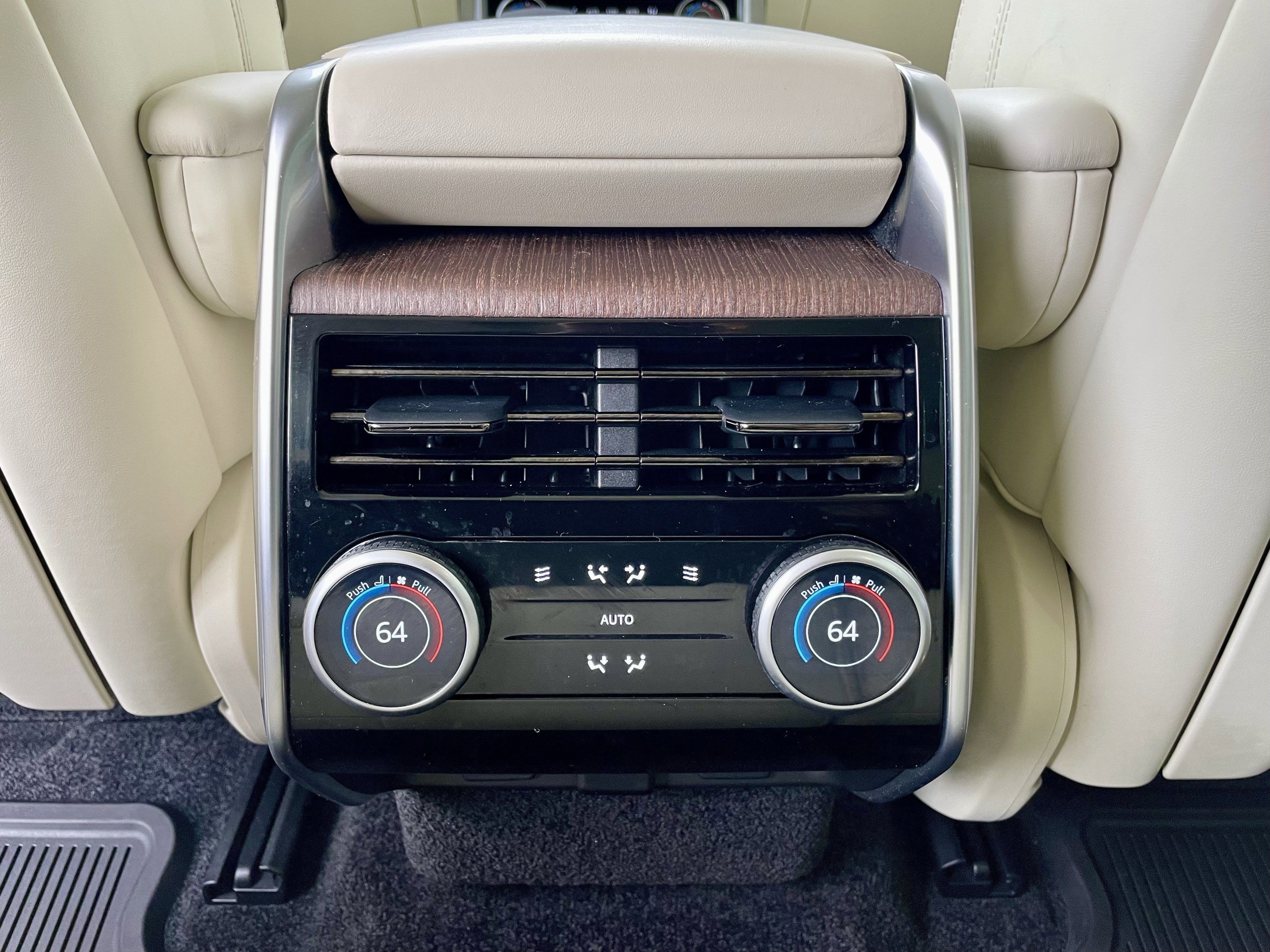 Certified 2023 Land Rover Range Rover SE image 26