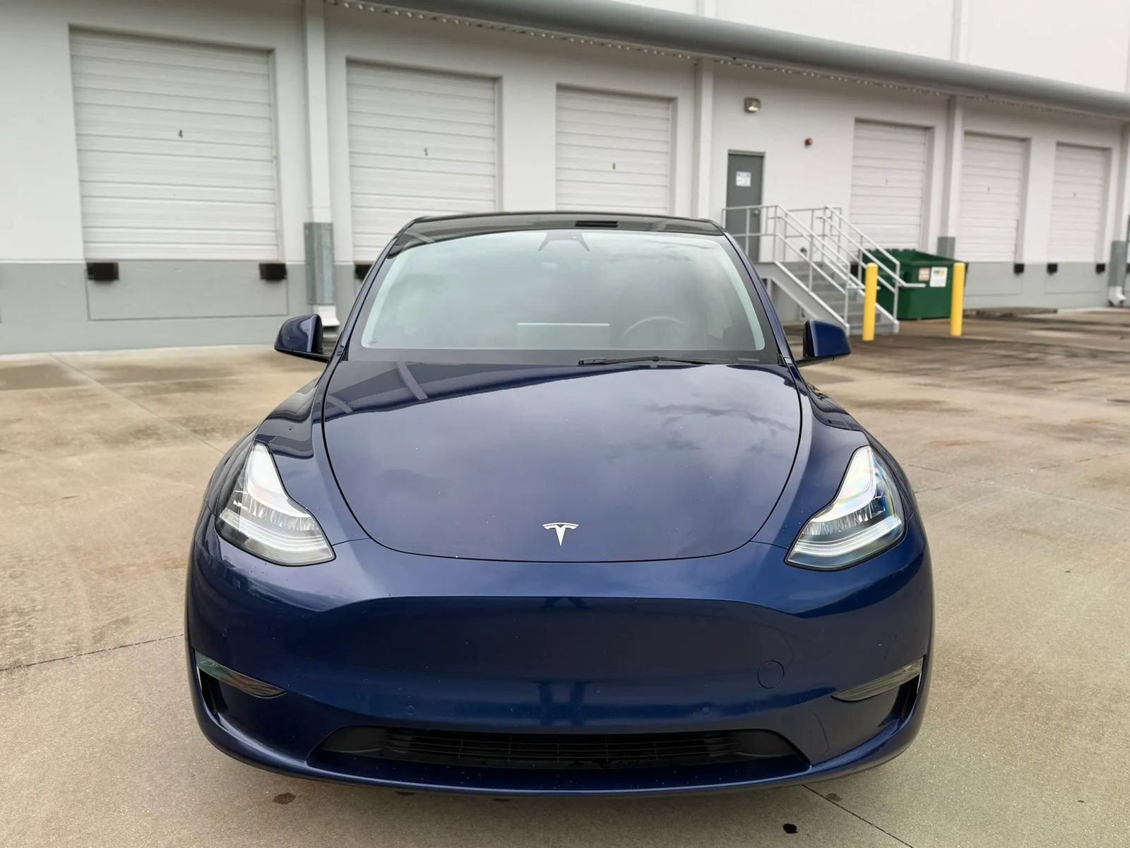 Used 2022 Tesla Model Y Long Range AWD/4WD image 3