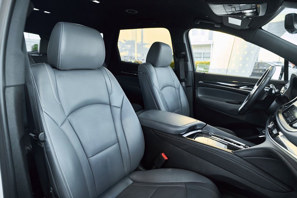 Used 2024 Buick Enclave Premium image 25