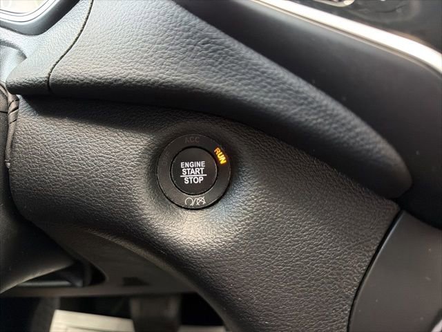 Used 2020 Jeep Cherokee Limited image 28