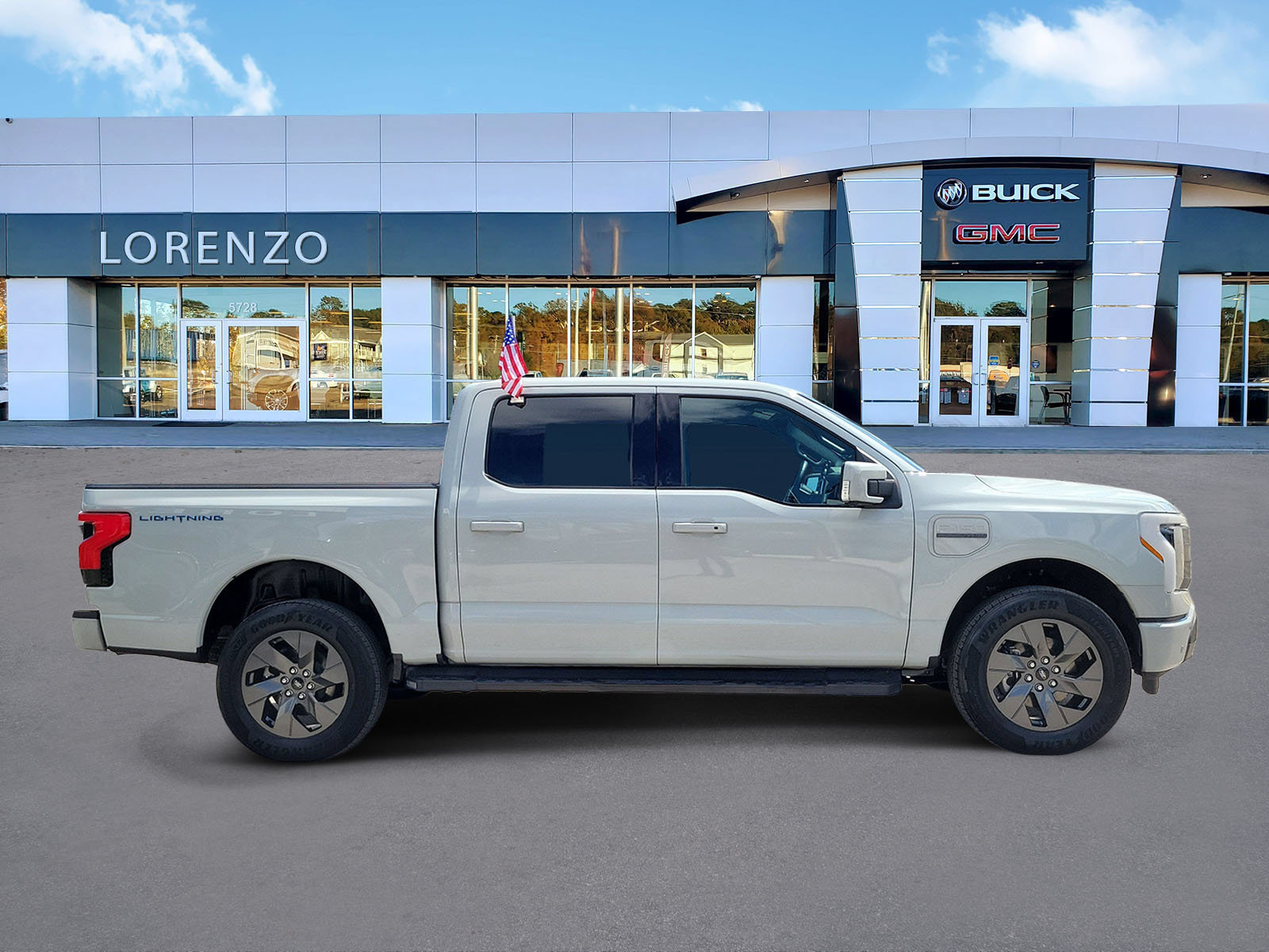 Used 2023 Ford F150 Lightning Lariat AWD/4WD image 4