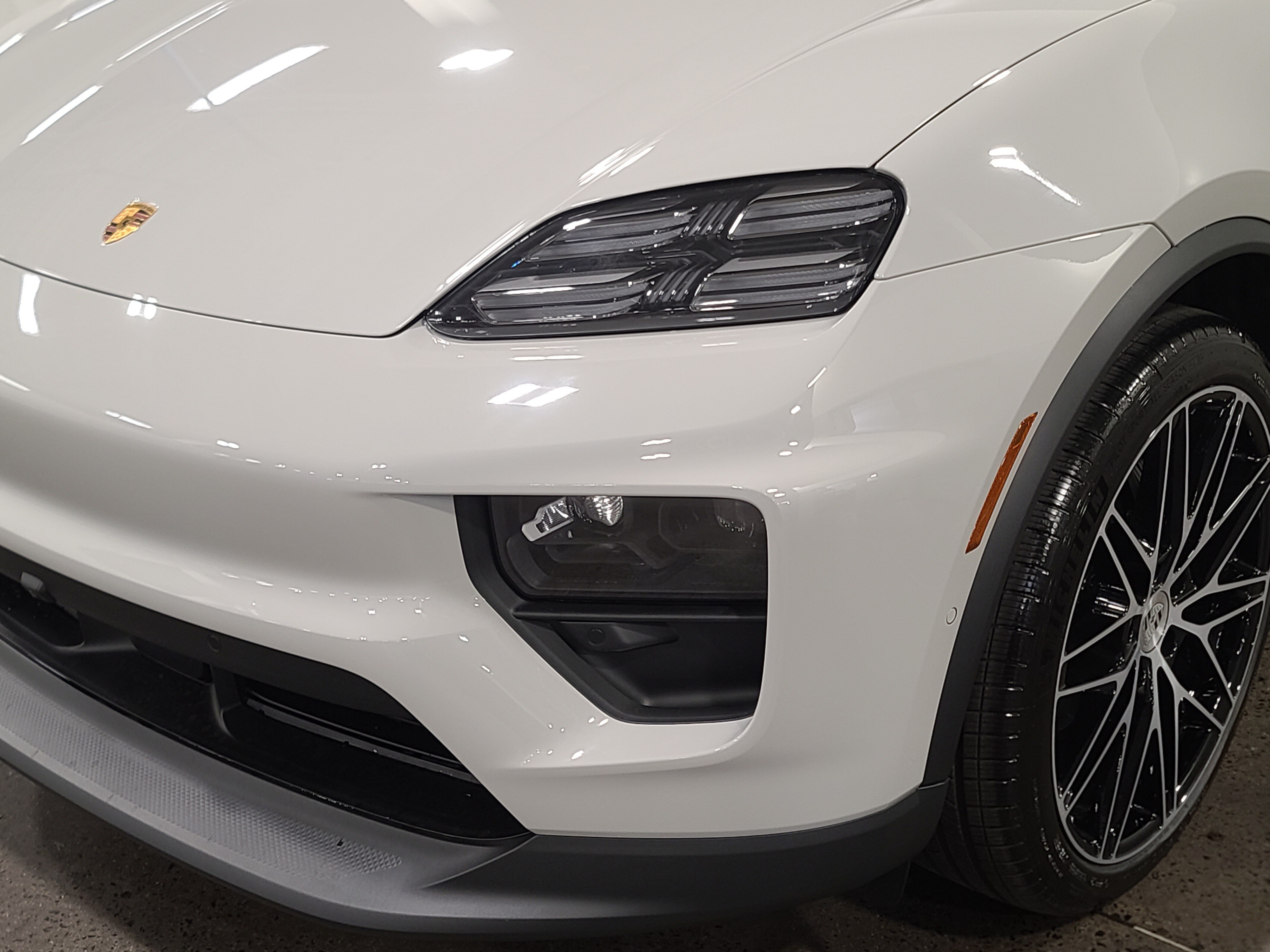 New 2026 Porsche Macan 4 Electric AWD/4WD image 32