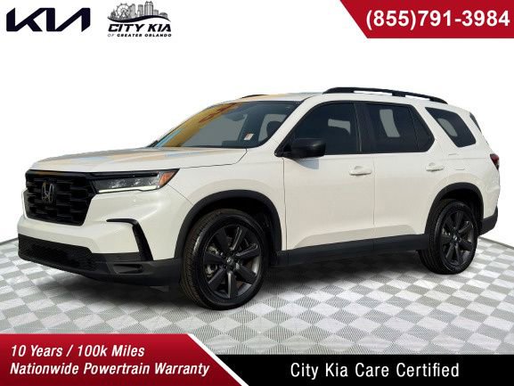 Used 2025 Honda Pilot Sport image 1