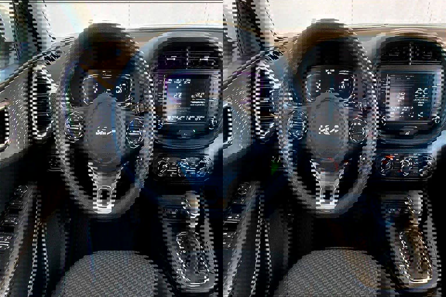 Used 2023 Kia Soul LX image 6