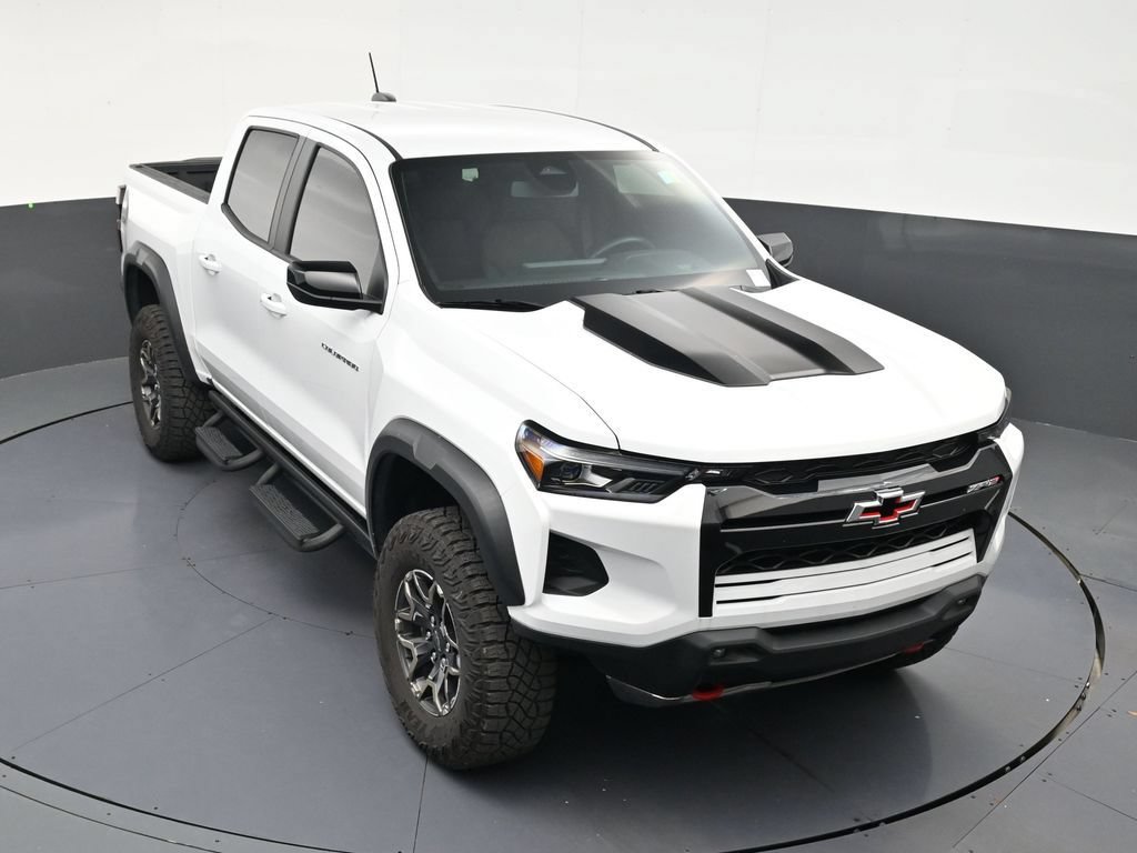 Used 2025 Chevrolet Colorado ZR2 AWD/4WD image 18