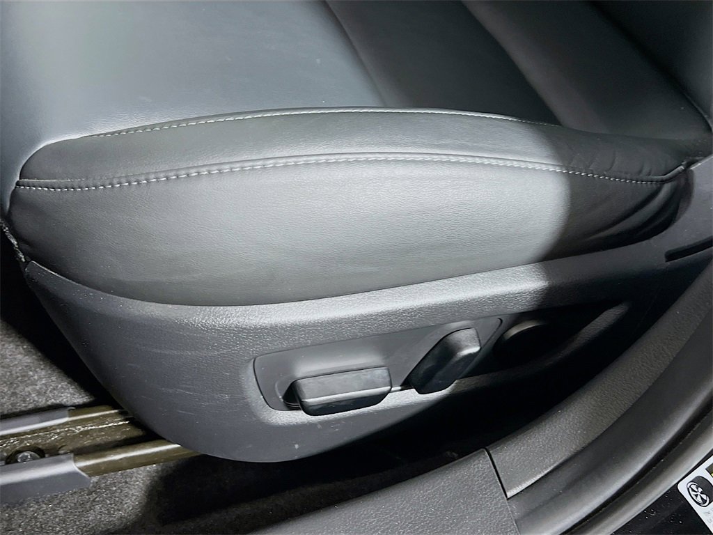 Used 2025 MAZDA CX-30 AWD 2.5 S w/ Preferred Package image 16