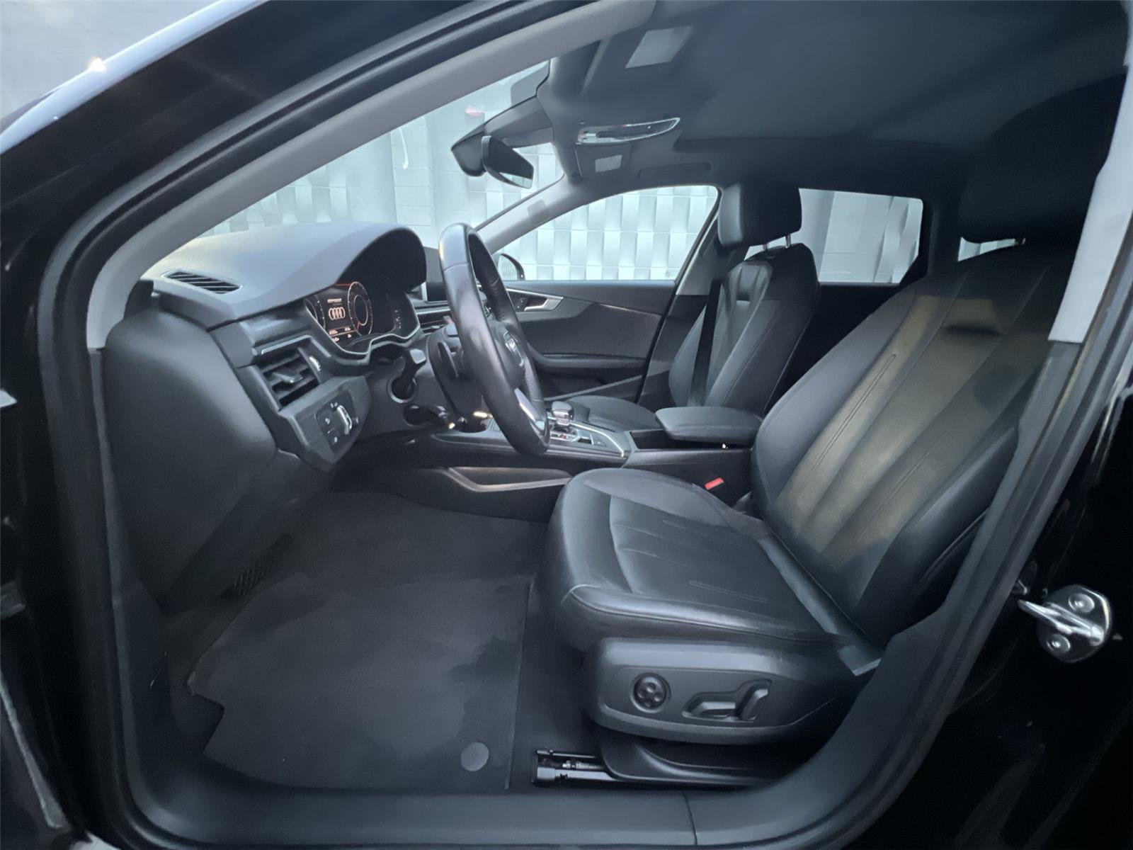 Used 2017 Audi A4 2.0T allroad Premium Plus w/ Technology Package image 10