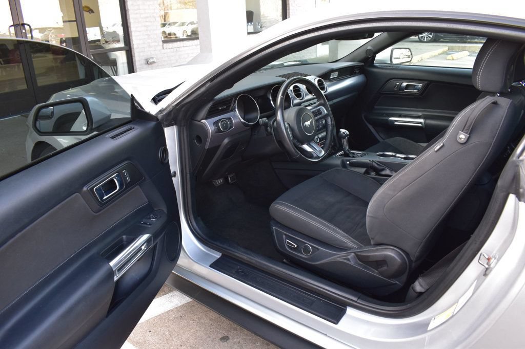 Used 2016 Ford Mustang Coupe RWD image 14