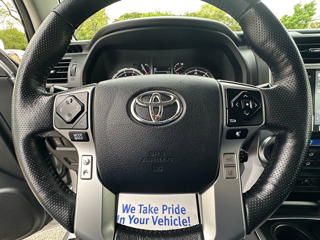 Used 2023 Toyota 4Runner Limited AWD/4WD image 38