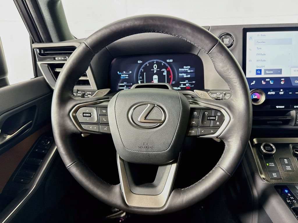 Used 2024 Lexus GX 550 w/ Accessory Package (Z1) AWD/4WD image 11