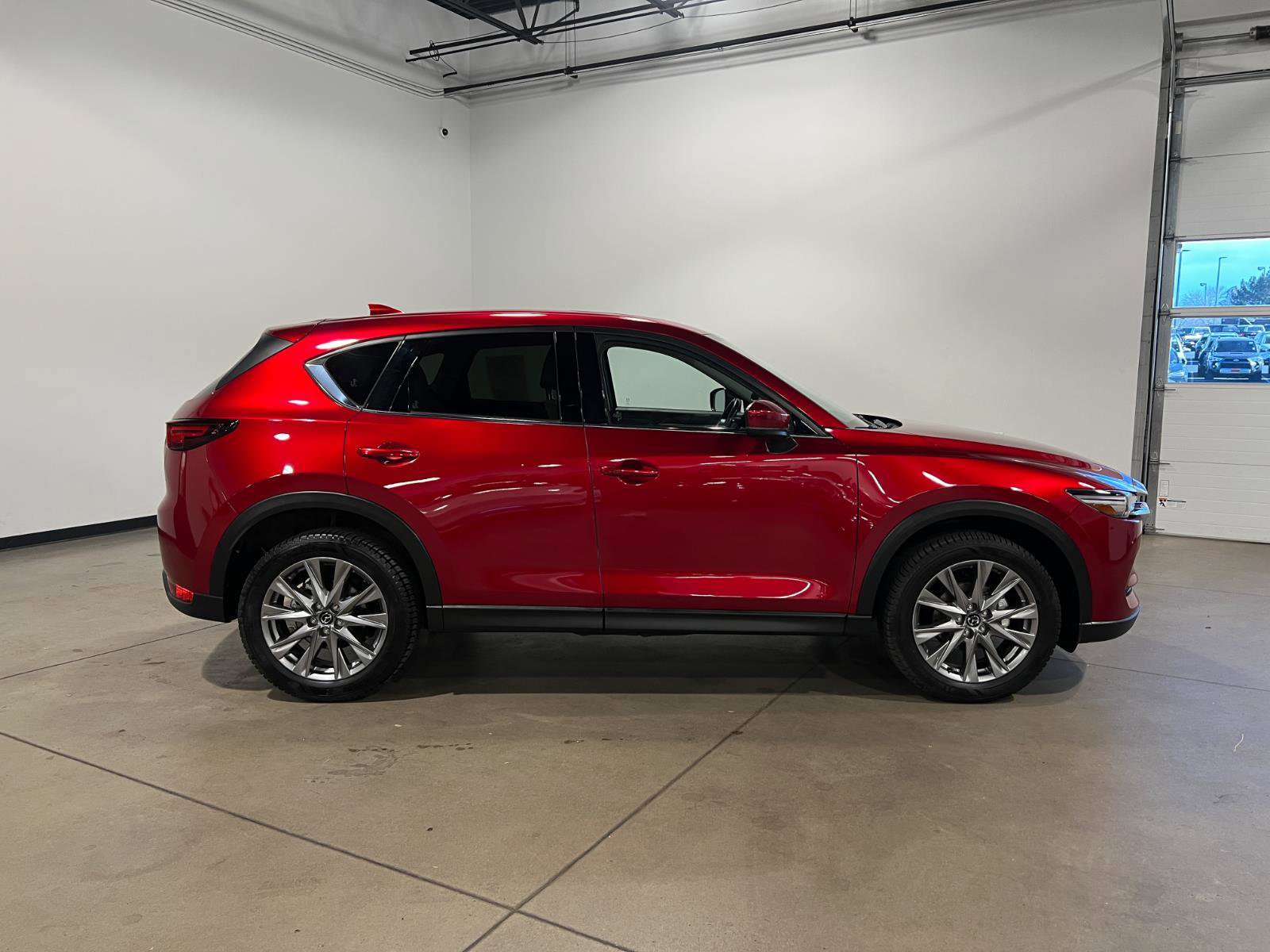 Used 2021 MAZDA CX-5 Grand Touring image 2