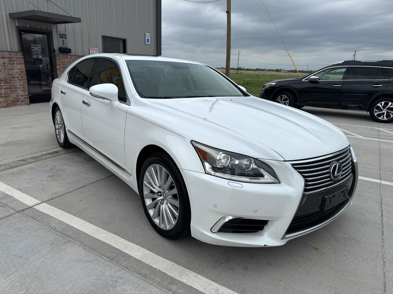 Used 2013 Lexus LS 460 w/ Comfort Pkg RWD image 7