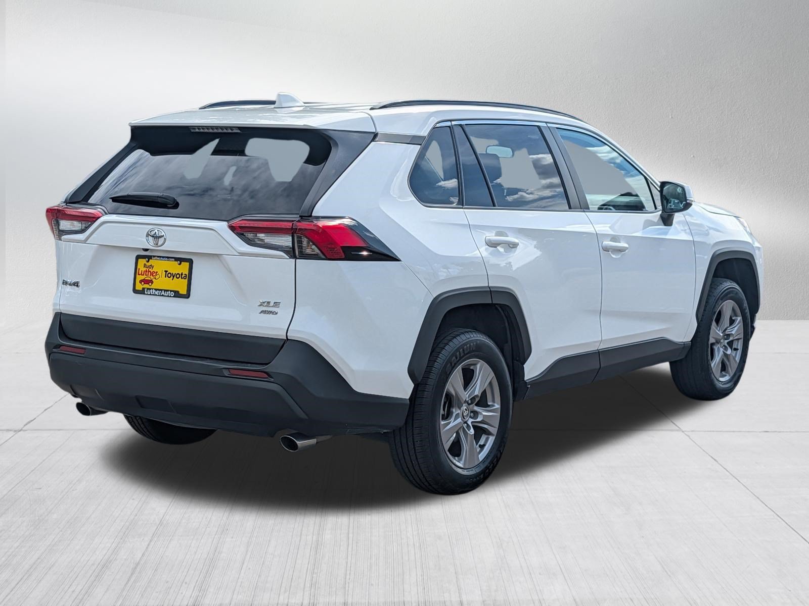 Used 2024 Toyota RAV4 XLE w/ Weather Package AWD/4WD image 7