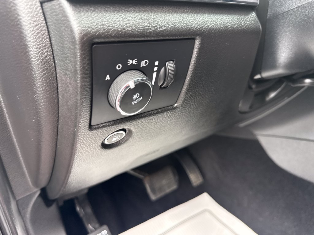Used 2021 Jeep Grand Cherokee Limited w/ Sun & Sound Group AWD/4WD image 28