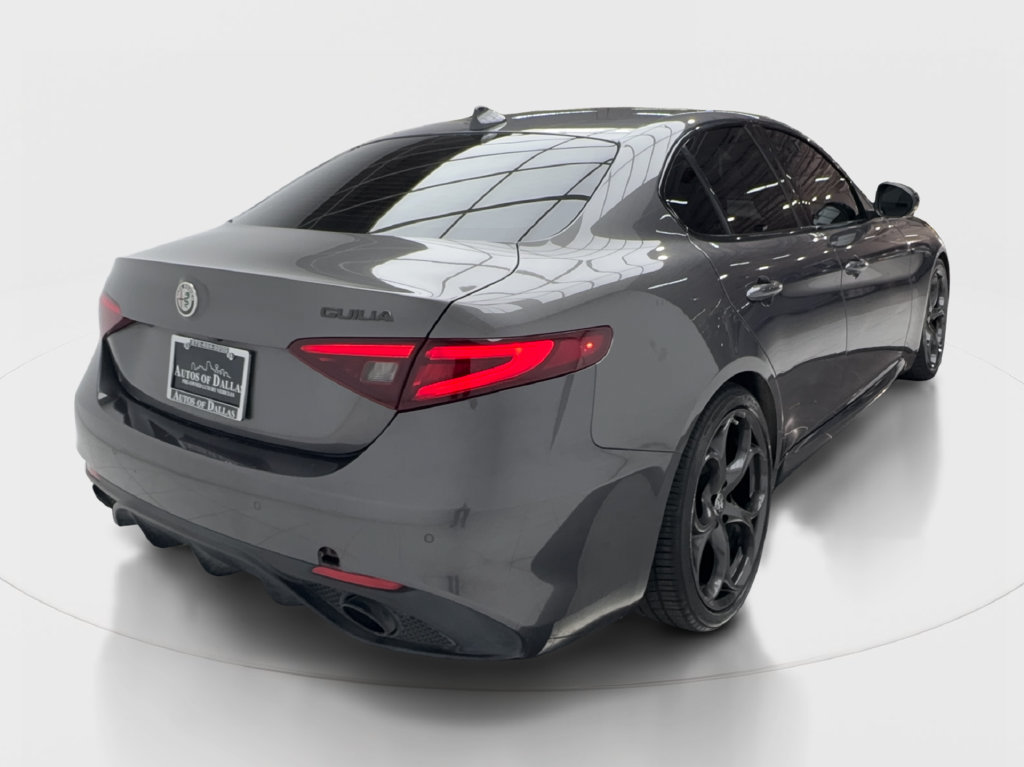 Used 2019 Alfa Romeo Giulia w/ Quick Order Package 22K Sport RWD image 8