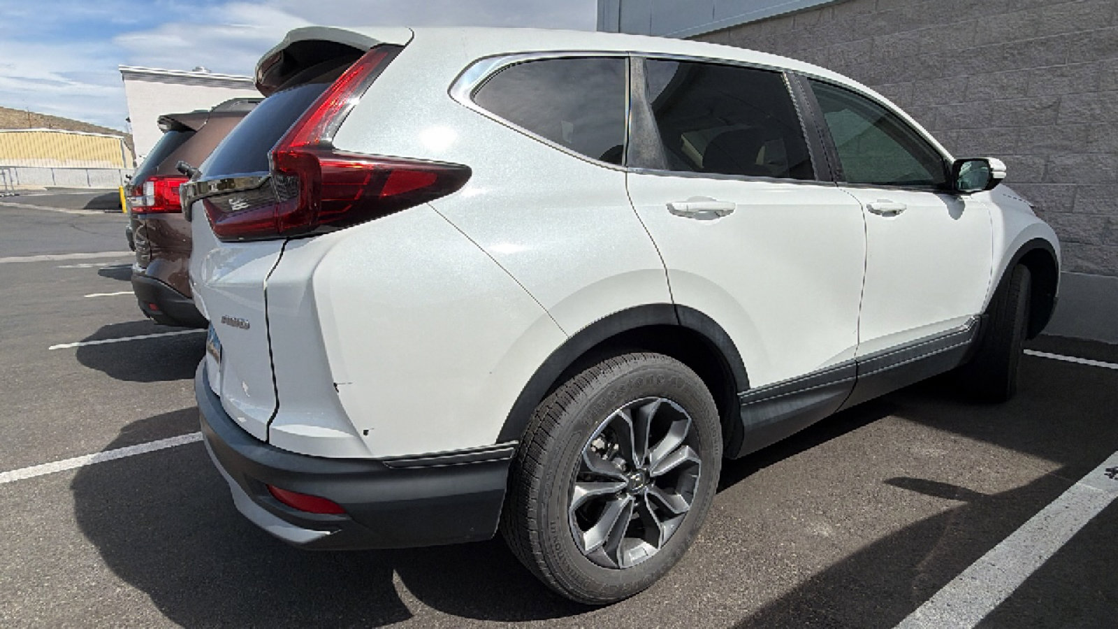 Used 2022 Honda CR-V EX image 2