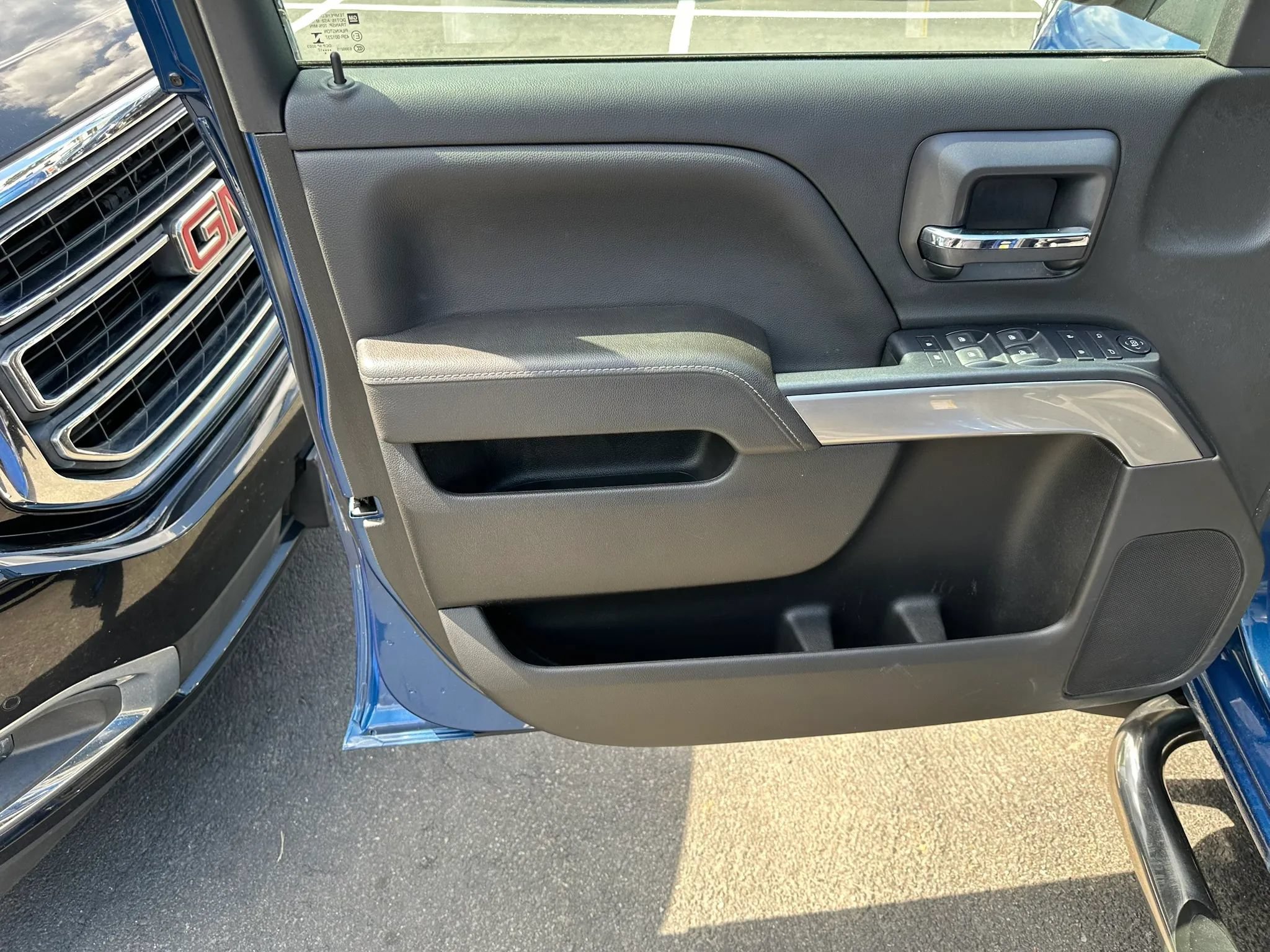 Used 2017 Chevrolet Silverado 1500 LT w/ All Star Edition AWD/4WD image 38