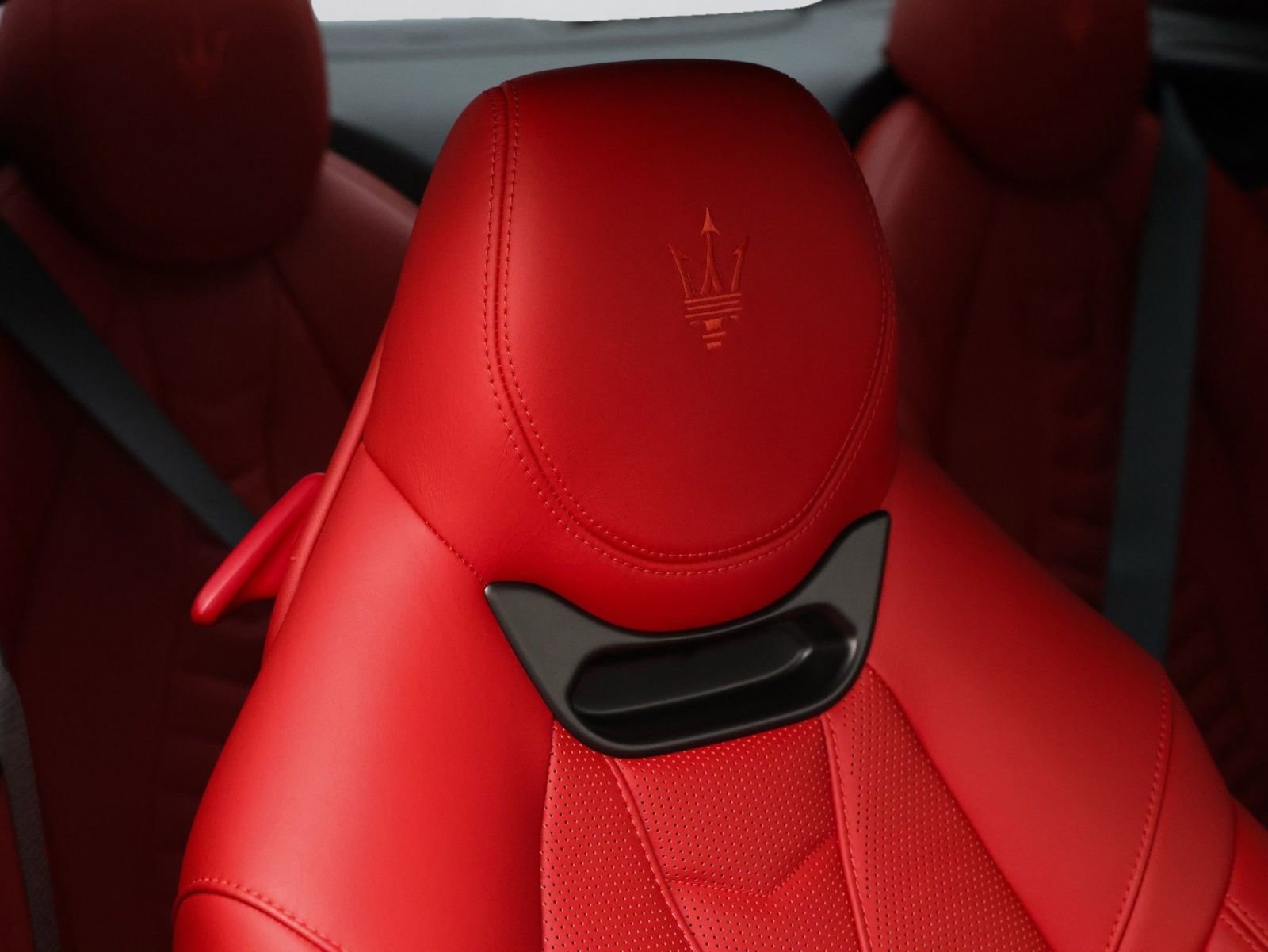 Used 2024 Maserati GranTurismo Trofeo AWD/4WD image 19