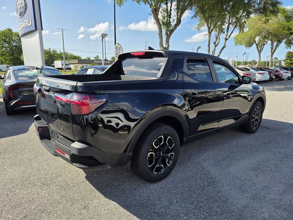 Used 2024 Hyundai Santa Cruz SE FWD image 3