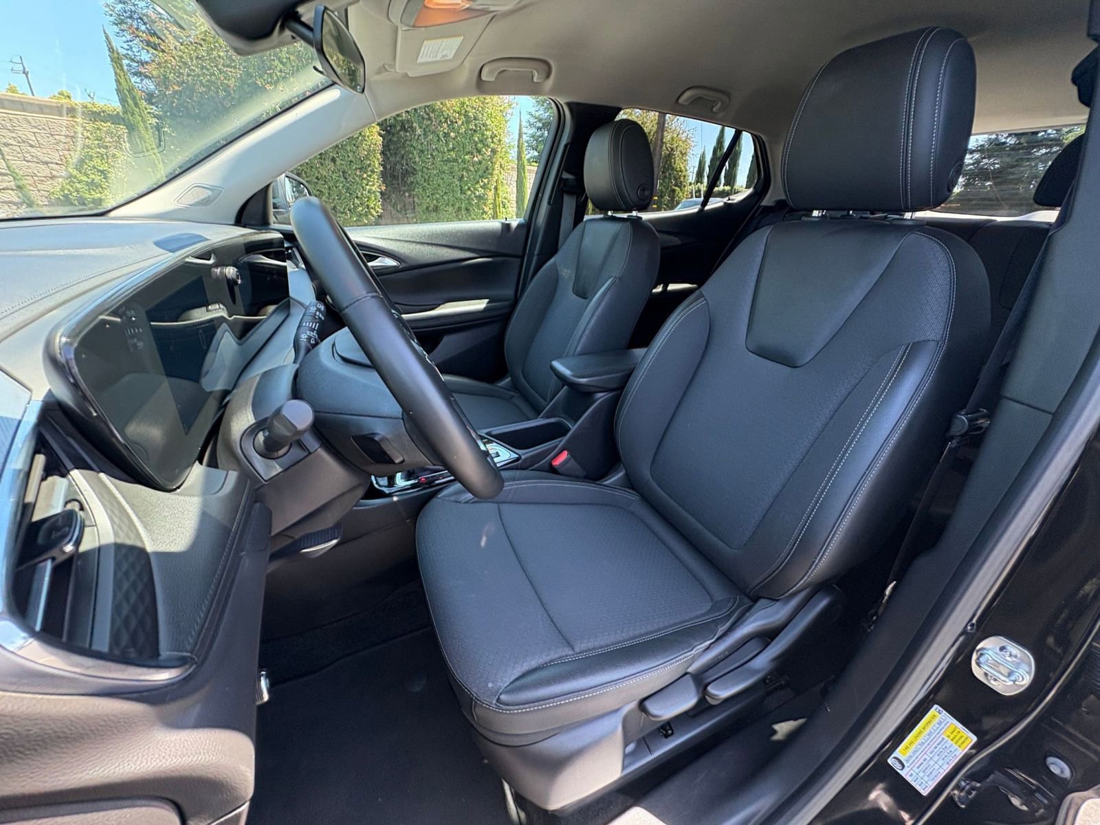 Used 2025 Buick Encore GX Preferred FWD image 35