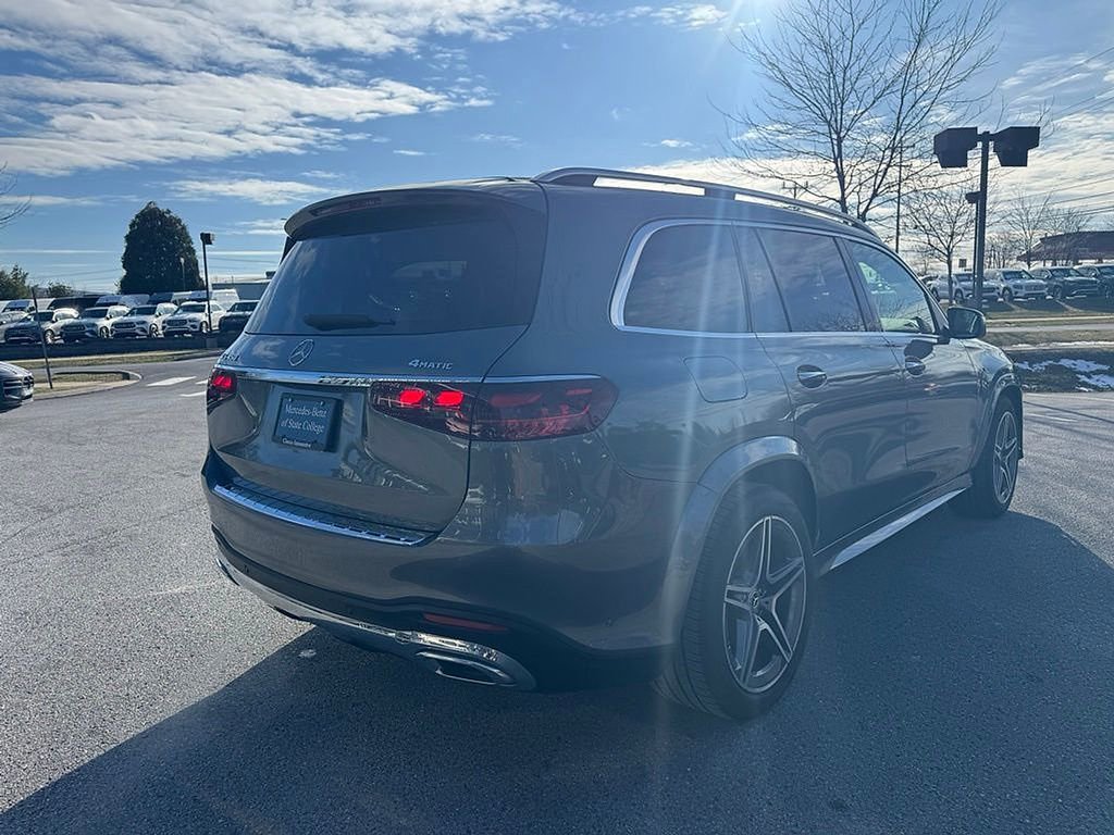 Used 2024 Mercedes-Benz GLS 450 4MATIC image 3