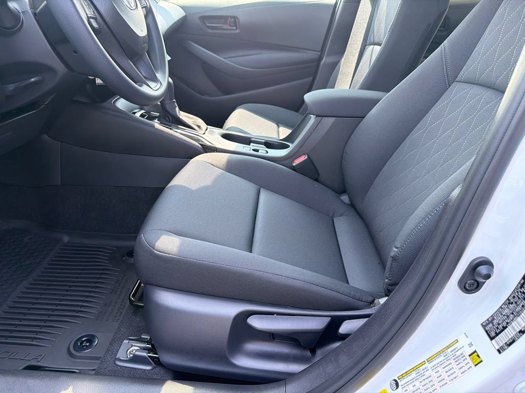 New 2026 Toyota Corolla LE FWD image 17