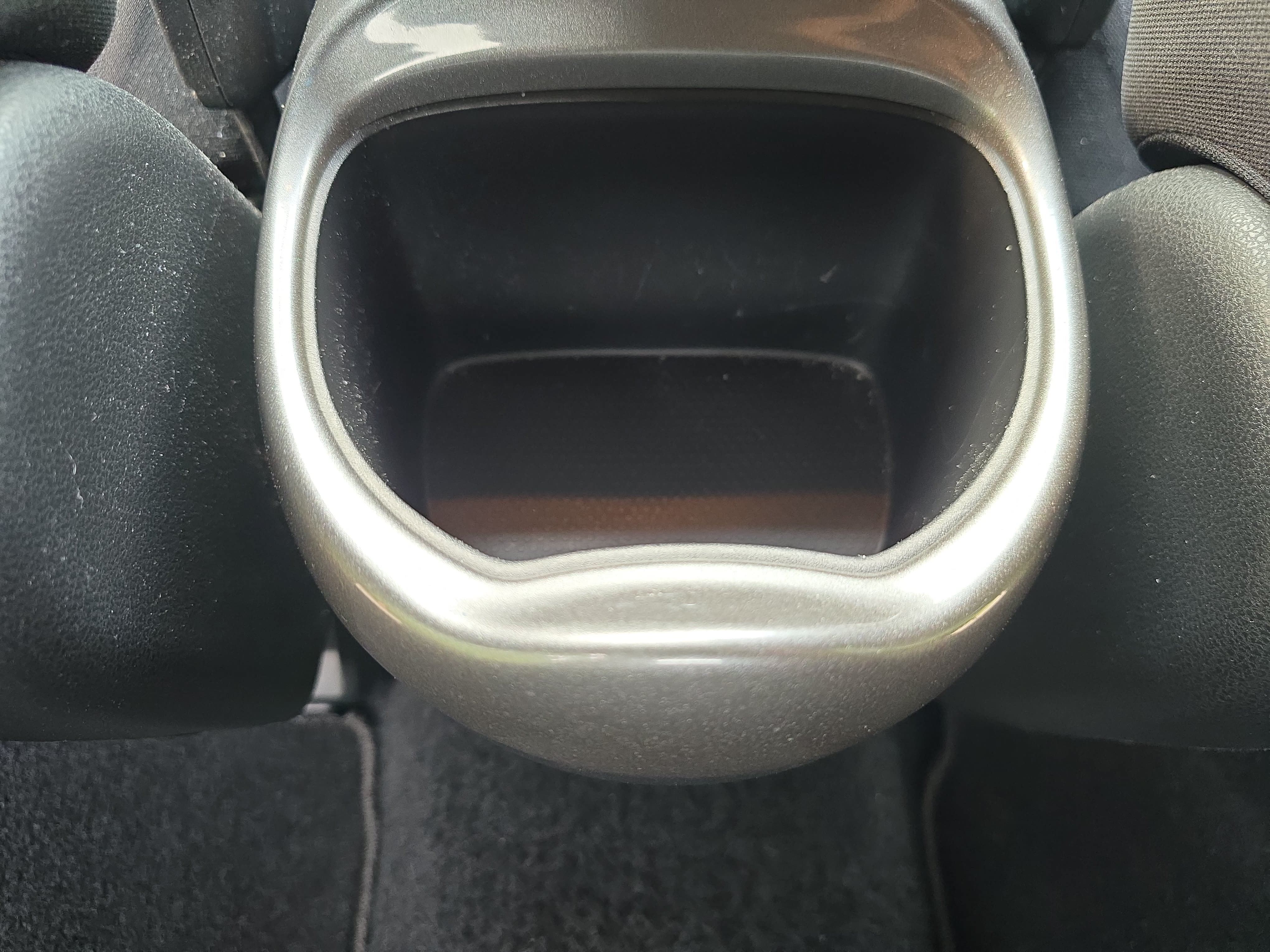 Used 2014 Nissan Juke S FWD image 12