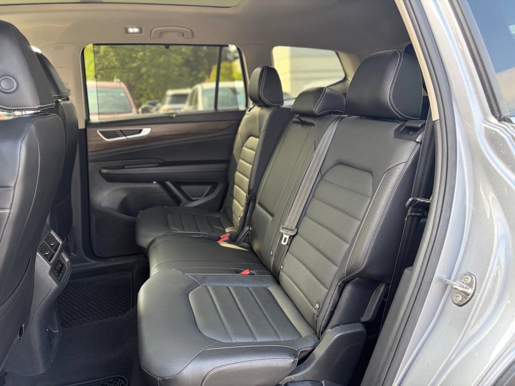 Used 2024 Volkswagen Atlas SEL AWD/4WD image 12