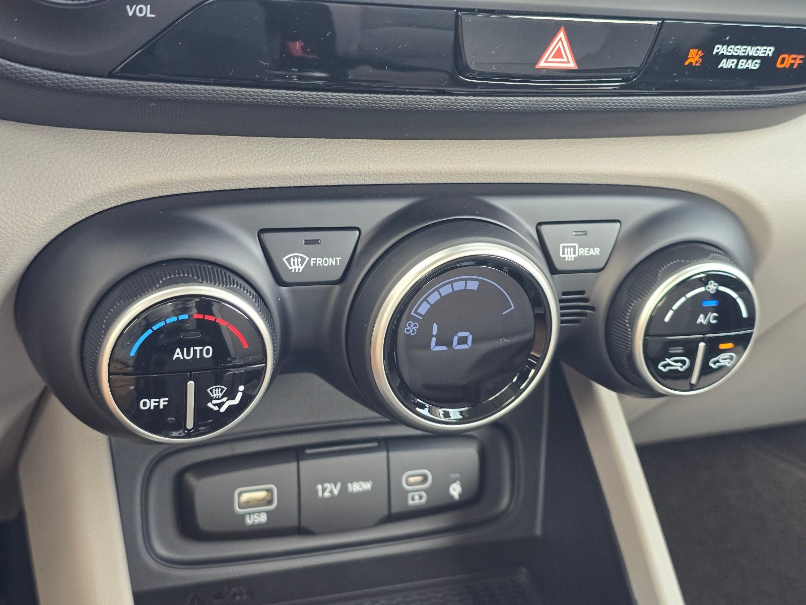 New 2026 Hyundai Venue SEL FWD image 17